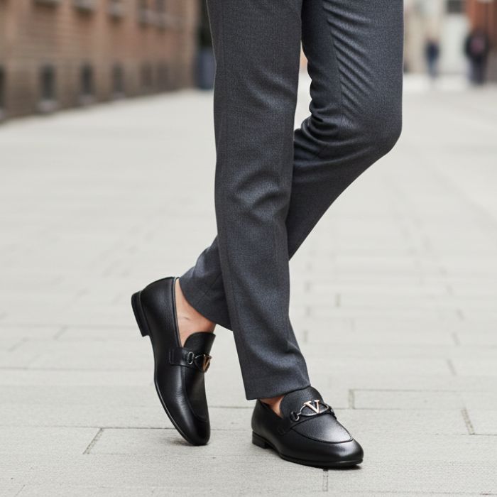 Men’s Black V-Buckle Folding Dress Shoes